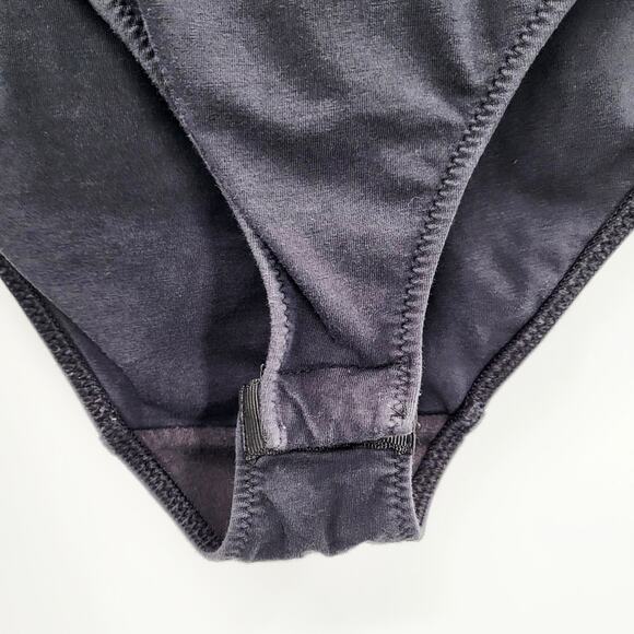 Everlane Black Snap Crotch One-piece Bodysuit Short-Sleeves Top Women's Size M - Picture 3 of 5